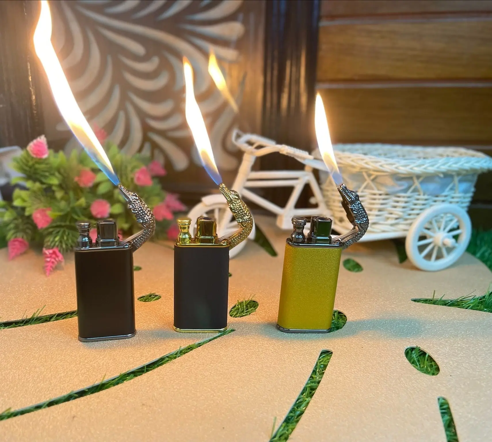 Crocodile Double-Fire Lighter thumbnail 3