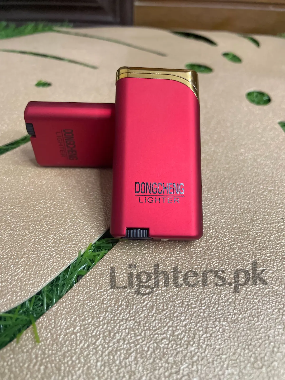 Elegant Red Lighter thumbnail 3