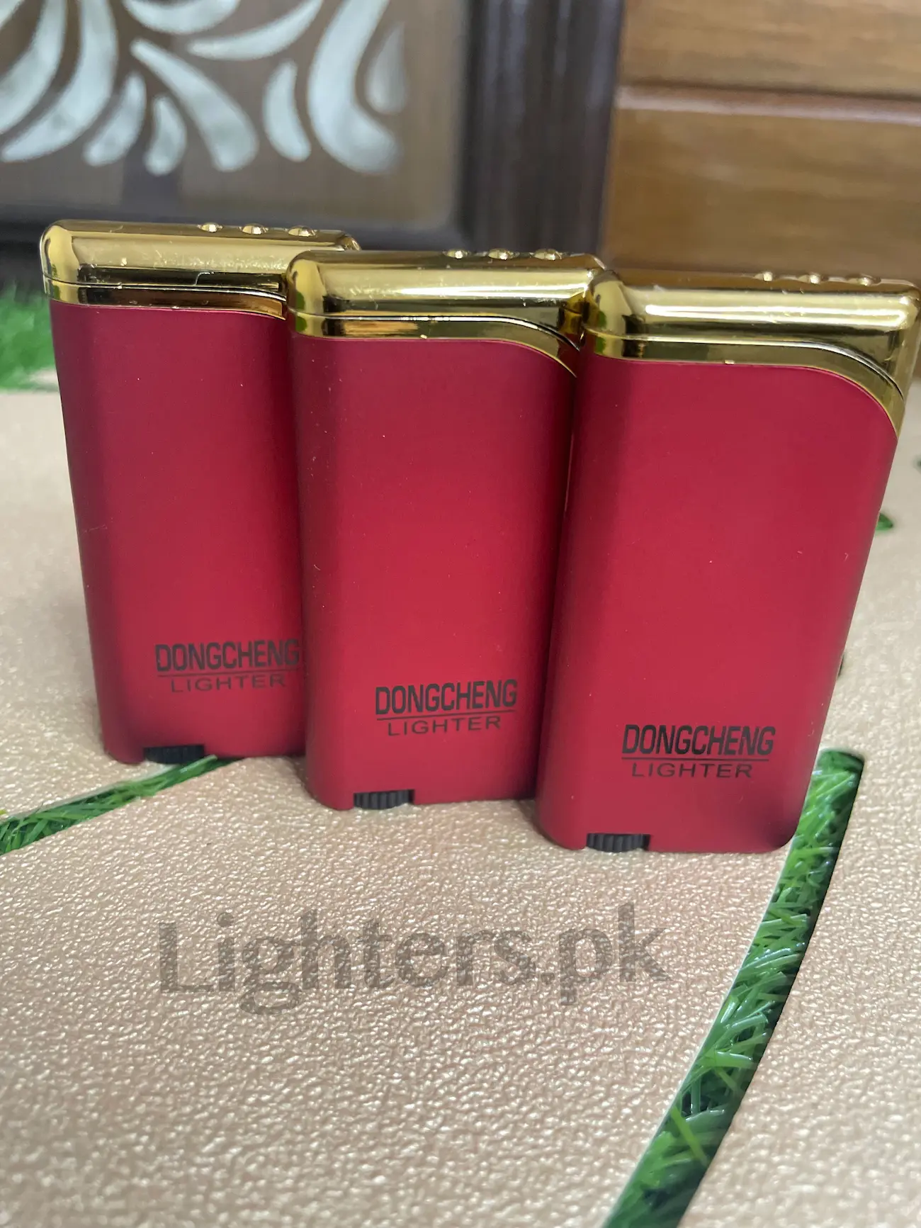 Elegant Red Lighter thumbnail 4